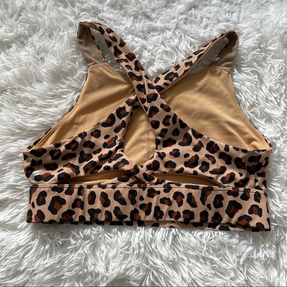 Fabletics Ella Leopard High Impact Sports Bra - Picture 7 of 10